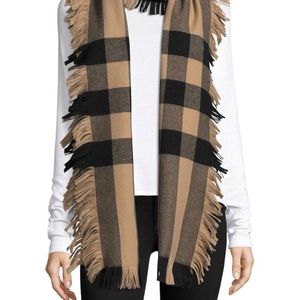 Burberry Womens Half Mega Fringe Wool Scarf